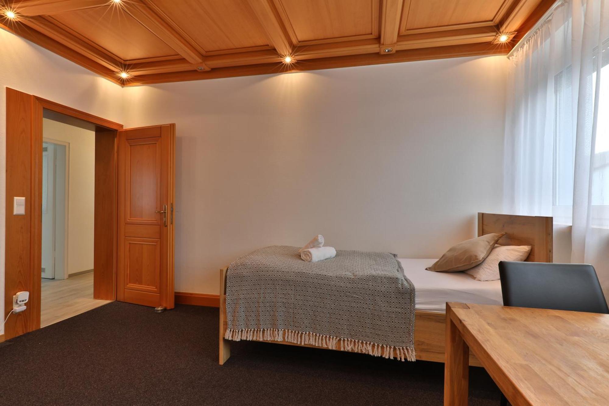 Moderne Ferienwohnungen - Service Wie Im Hotel Göppingen Dış mekan fotoğraf